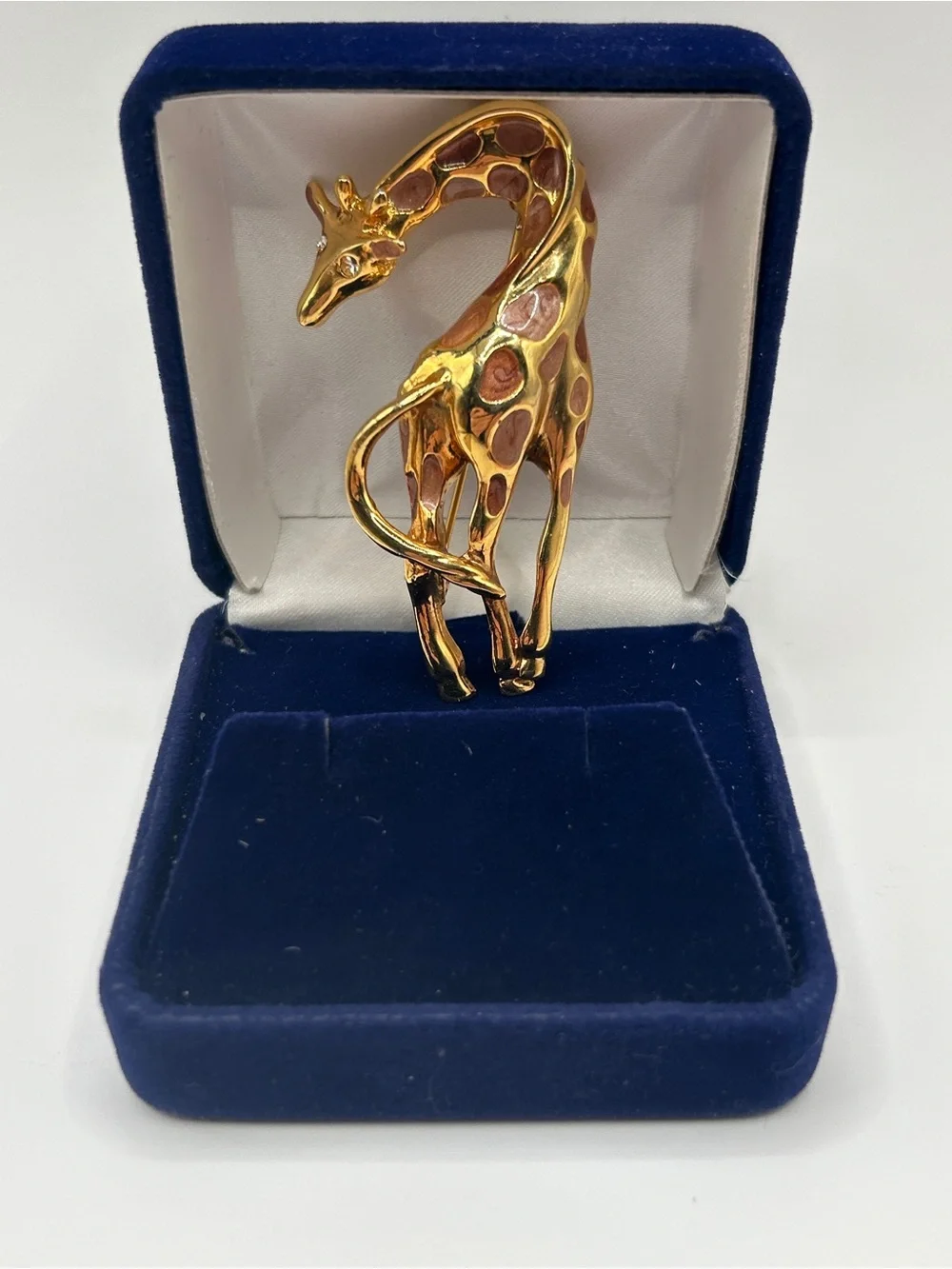 Gold Giraffe Brooch with Brown Enamel Crystal Accents - Picture 8 of 11